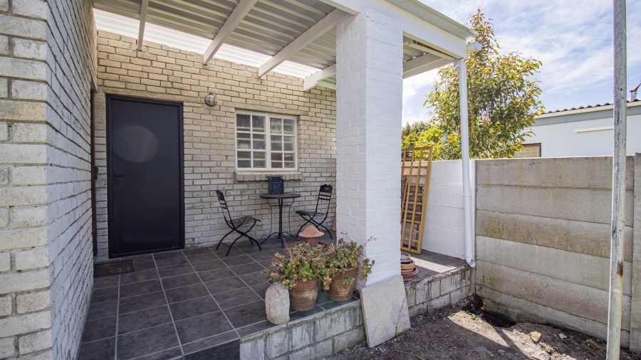 4 Bedroom Property for Sale in Kleinmond Western Cape